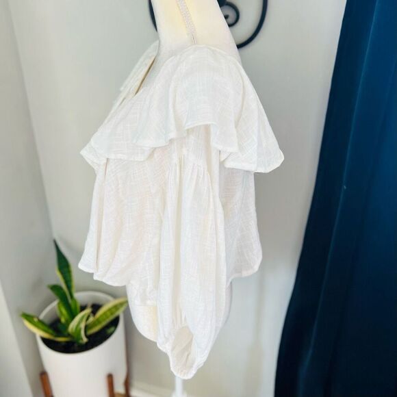 FREE PEOPLE Zuri Ruffle Blouse, Cut Out Back, Summer Boho, Ivory, Small 4/6, NWT - Picture 4 of 16